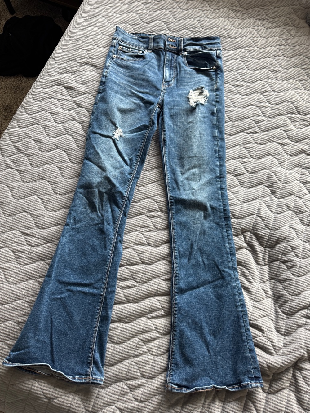 American Eagle hi-rise artist flare jeans